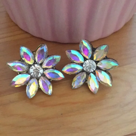 Gorgeous Aurora Borealis + Gold Crystal Flower Statement Earrings - Picture 1 of 13